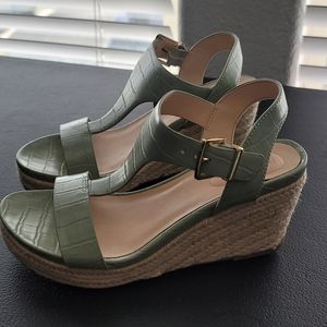 Kenneth Cole Reaction Wedges